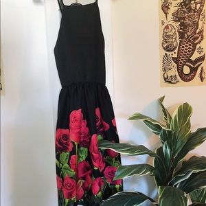 ROSE PRINT Halter Crossback Bubble Dress